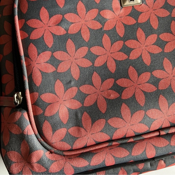 Skyline Mod Floral Carry On Travel Bag - Picture 16 of 16